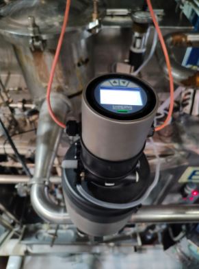 Instalación válvula reguladora para control automático en máquina llenadora